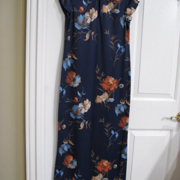 St. John Collection - Picture 4 of 4